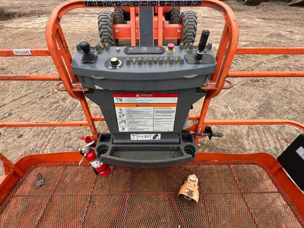 PLATAFORMA ARTICULADA 2014 JLG 600AJ - Image 10