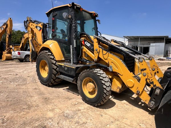 Retroexcavadora 2017 Caterpillar 430FIT - Image 3