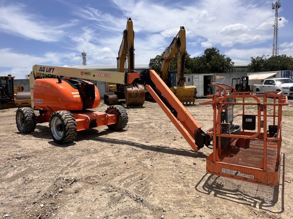 PLATAFORMA ARTICULADA 2012 JLG 600AJ - Image 3