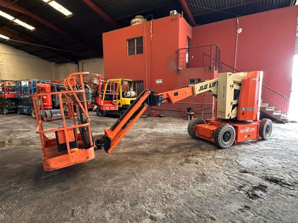 Plataforma Articulada 2016 JLG E300AJP