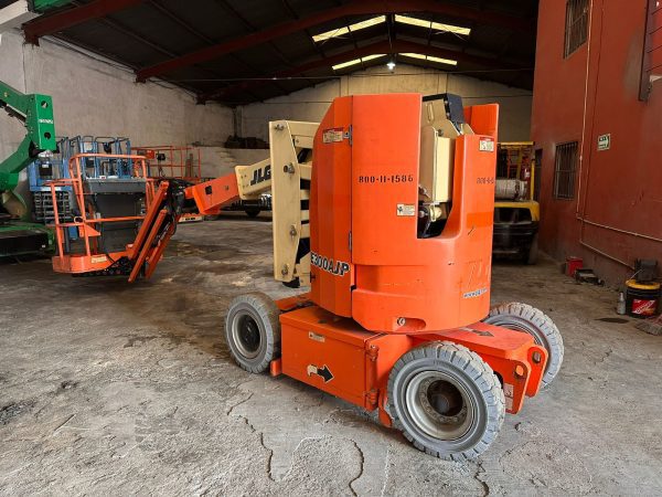 Plataforma Articulada 2016 JLG E300AJP - Image 3