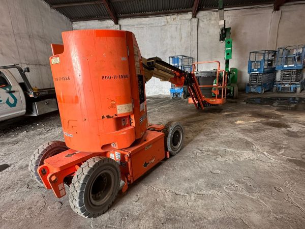 Plataforma Articulada 2016 JLG E300AJP - Image 2