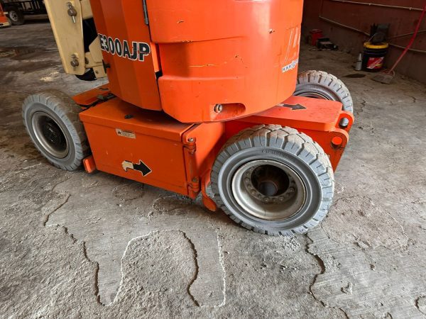 Plataforma Articulada 2016 JLG E300AJP - Image 4